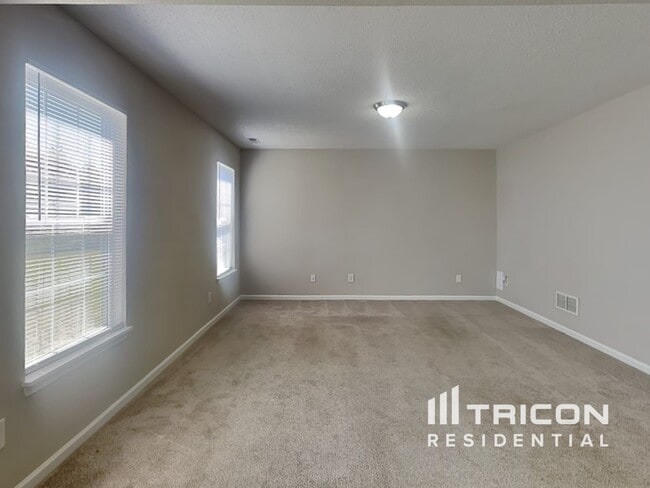 Building Photo - 7237 Kimble Dr