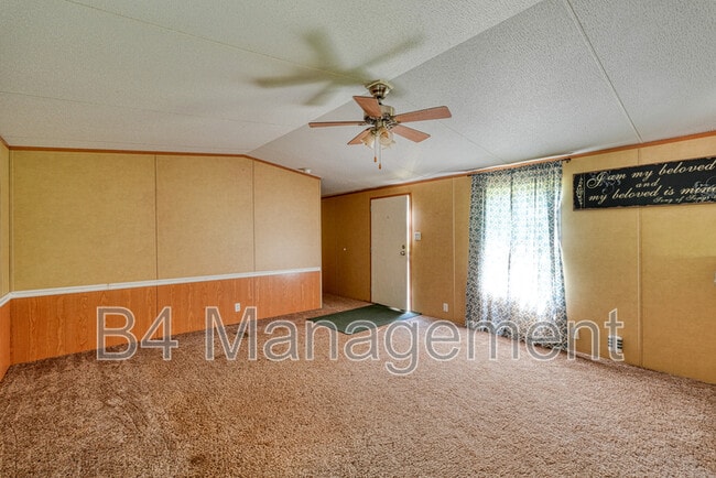 Building Photo - 242 State Rd S-44-68