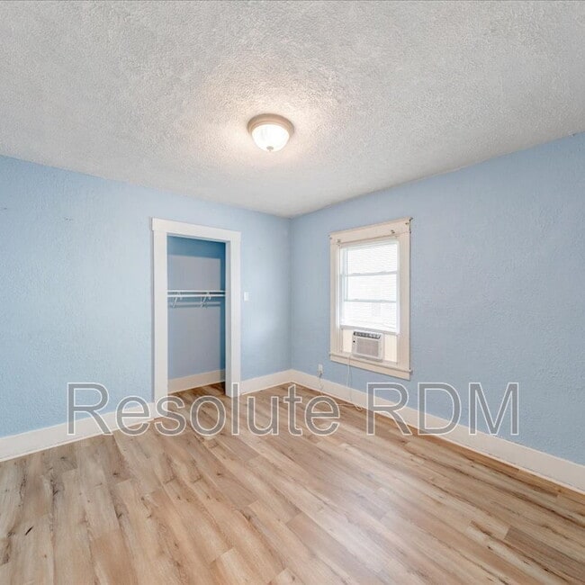Building Photo - 1308 E Taylor St