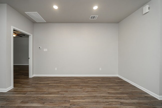 Building Photo - 1129 Trellis Pass