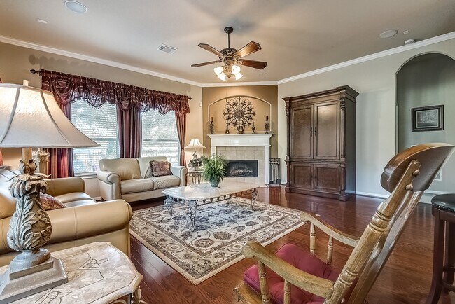 Building Photo - 18318 Hampton Hills Dr