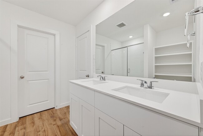 Building Photo - 28142 Meadowlark Sky Dr