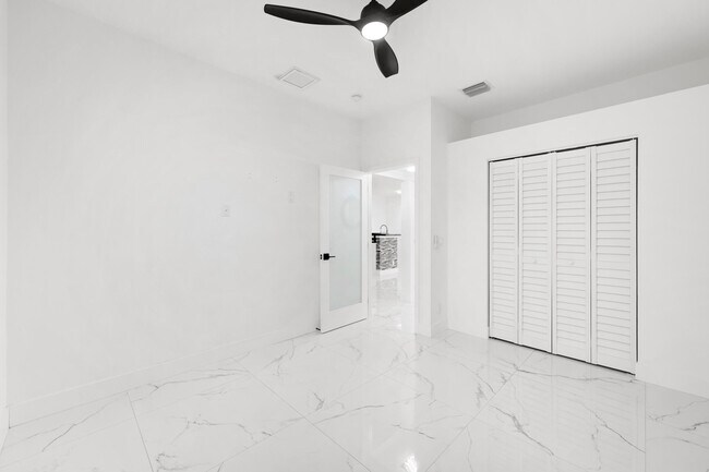 Building Photo - 1209 Olympic Cir