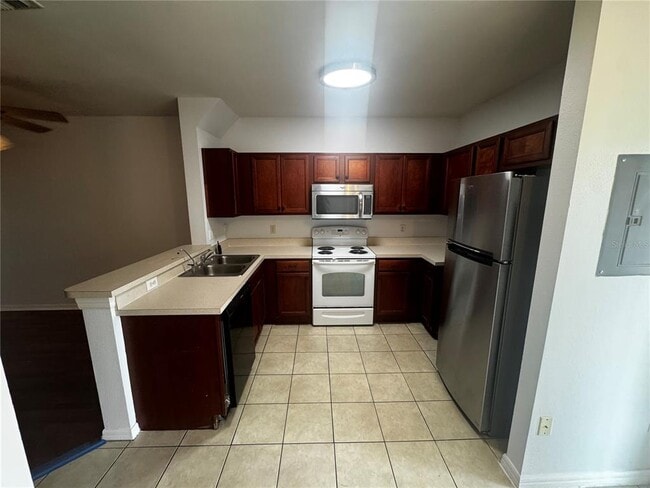 Building Photo - 10443 Heron Lake Dr