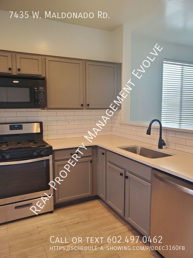 Building Photo - Modern and Elegant Rental Home in Laveen, ...