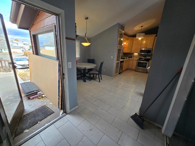 Building Photo - 378 Hidden Valley Cir