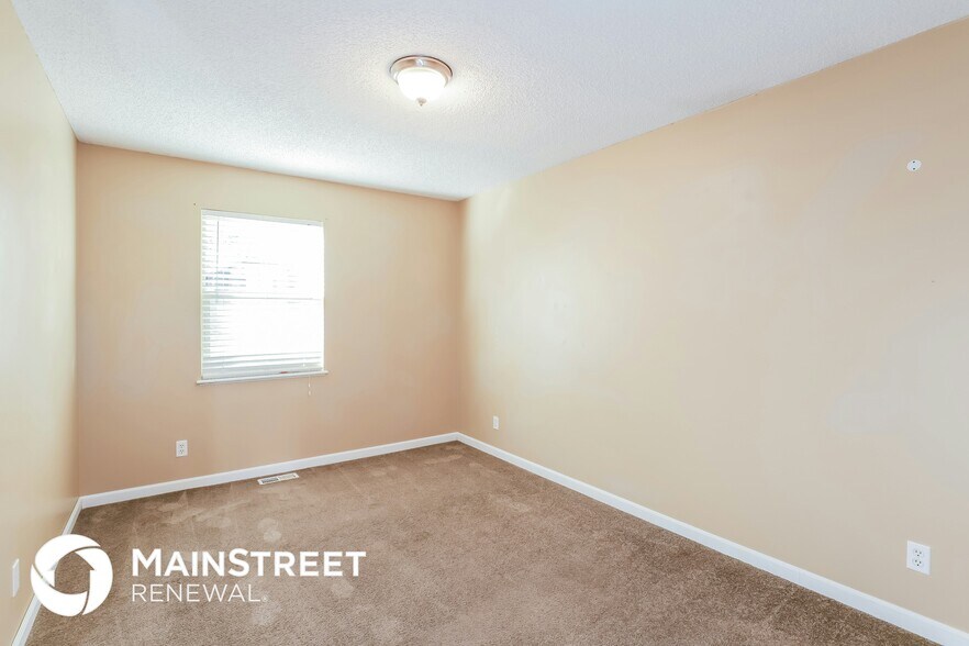 Building Photo - 209 Valley Dr