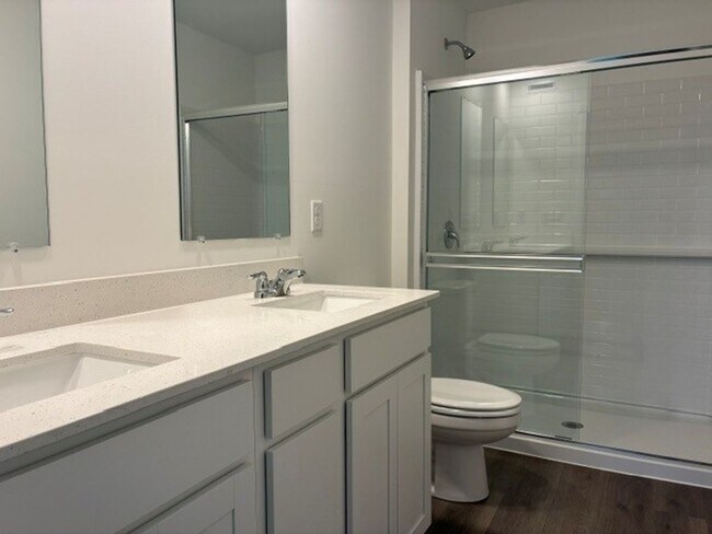Building Photo - Brand New 3 Bedroom - 2.5 Bath Condo in Union Grove