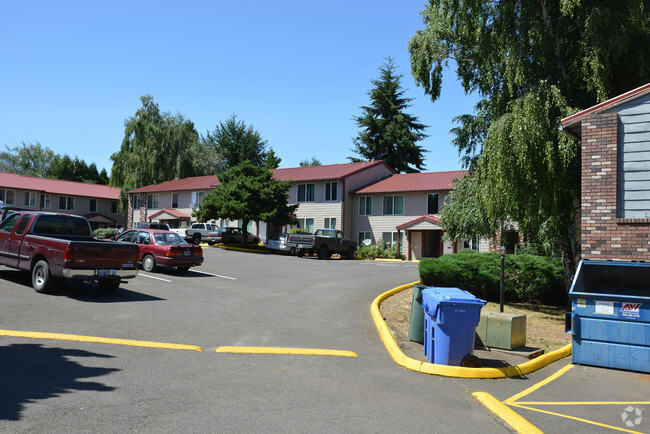 Primary Photo - Carriage Apartments