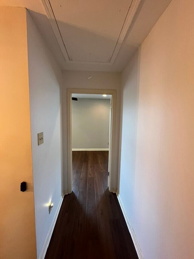 Building Photo - 2805 Foxcroft Rd