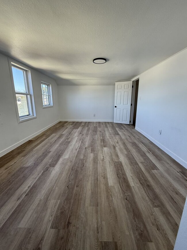 Building Photo - Spacious 4 Bed/2 bath North Bend Charmer