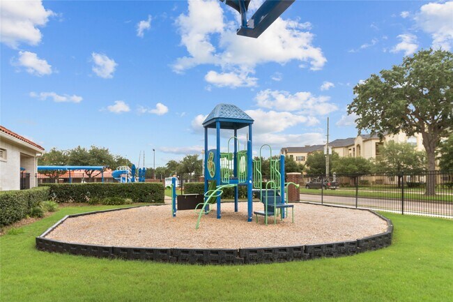 Building Photo - 19511 Ingham Dr