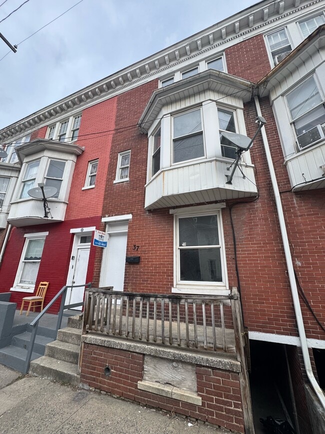 Building Photo - 37 N Belvidere Ave