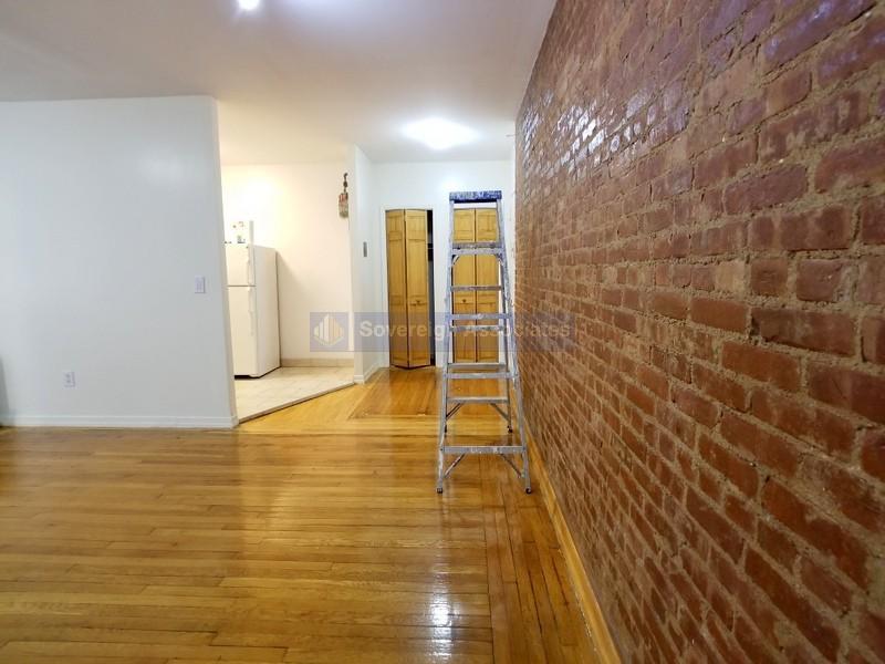 Building Photo - 715 W 172nd St