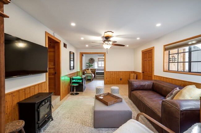 Building Photo - Charming 3 Bed Mountain Retreat | Wood Beams, Fireplace & Deck