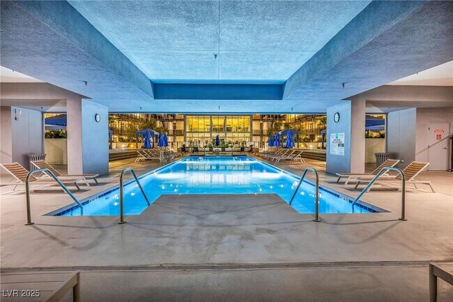 Building Photo - 8925 W Flamingo Rd