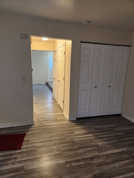 Building Photo - 451 Doral Terrace