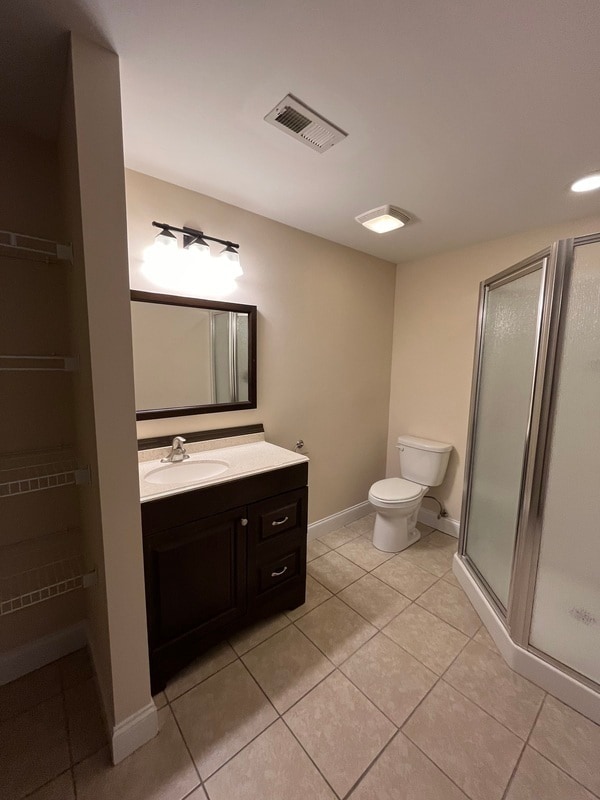 Building Photo - 1542 Monument Ave