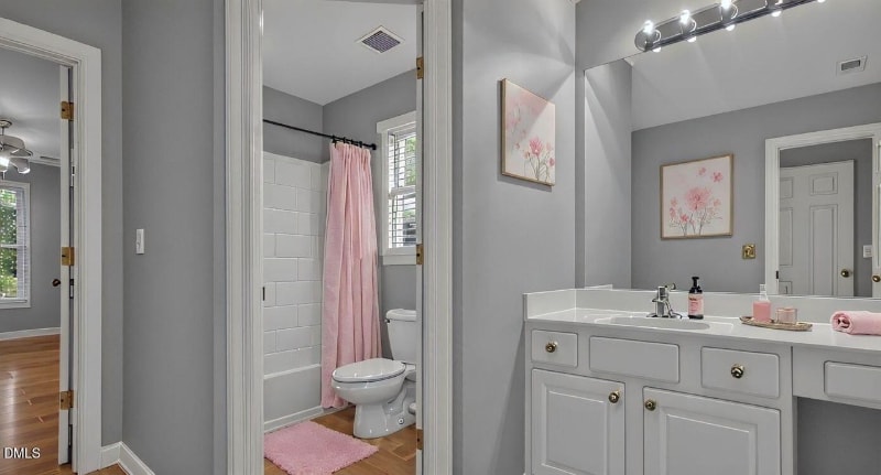 Building Photo - 229 Shillings Chase Dr