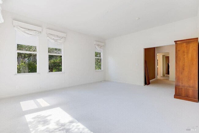 Building Photo - 205 Saddle Wood Dr