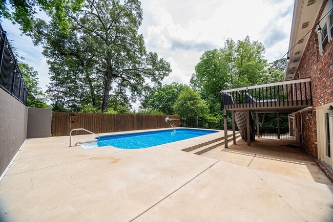 Building Photo - Fully Furnished Studio | Green Island Hills | All Utilities Included | Mid-Term Rental