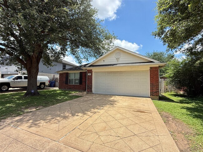Building Photo - 17318 Glenmorris Dr