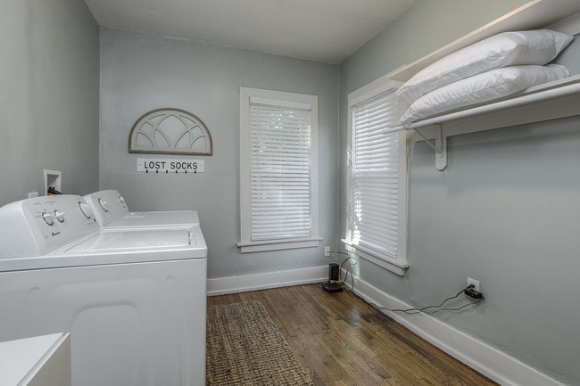 Building Photo - 3716 Warwick Blvd