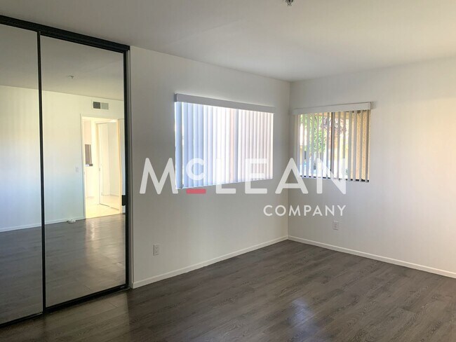 Building Photo - Gorgeous Home in Beautiful Community