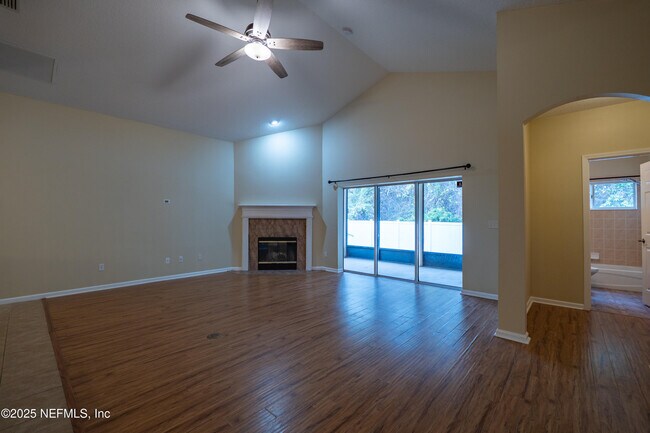 Building Photo - 3466 Laurel Leaf Dr