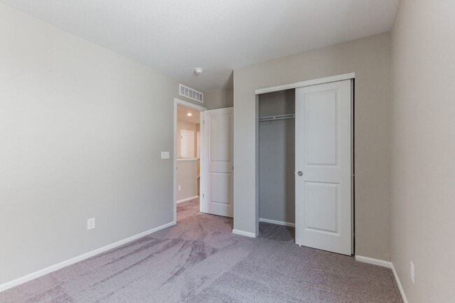 Building Photo - Contemporary 3 bedroom attached residence ...