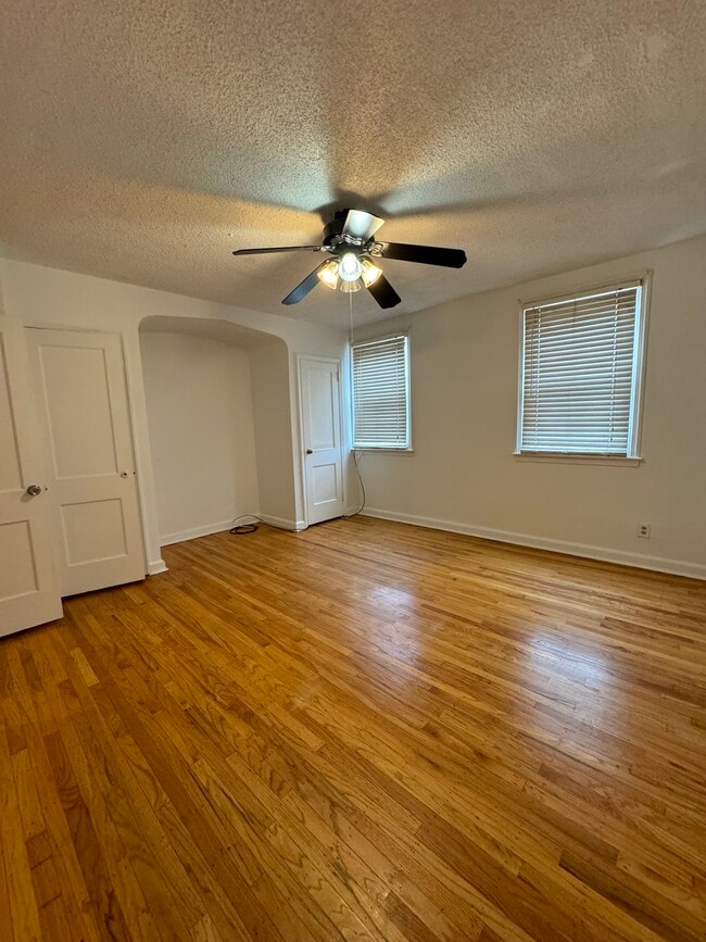 Master bedroom 3 - 205 W Colonial St