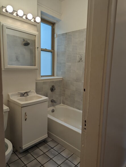 Building Photo - 1673 Commonwealth Ave