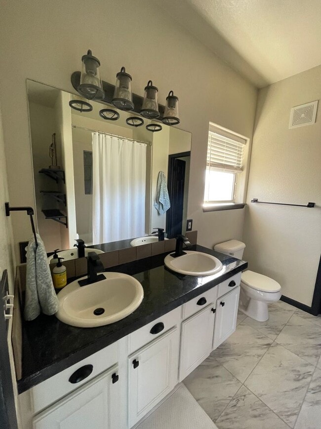 Building Photo - 3BR/2BA Condo near Olde Town Arvada!!