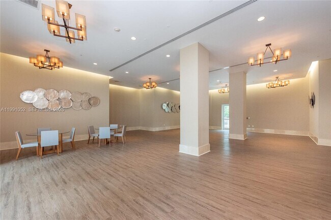 Building Photo - 19400 Turnberry Way