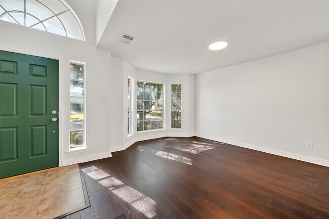 Primary Photo - 7115 Renfro Dr