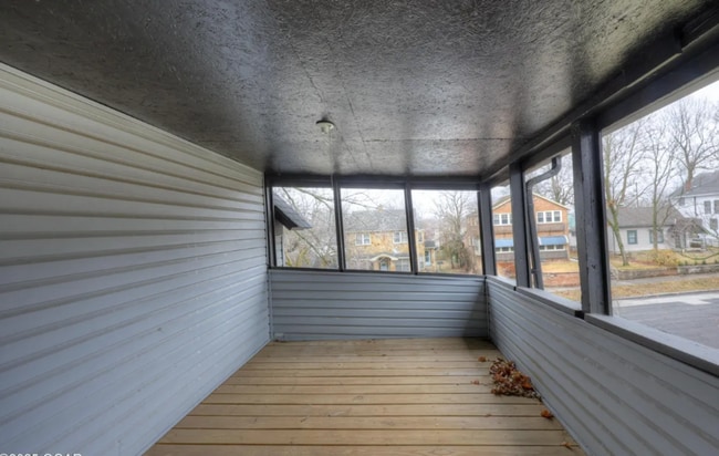 Building Photo - 614 N Wall Ave