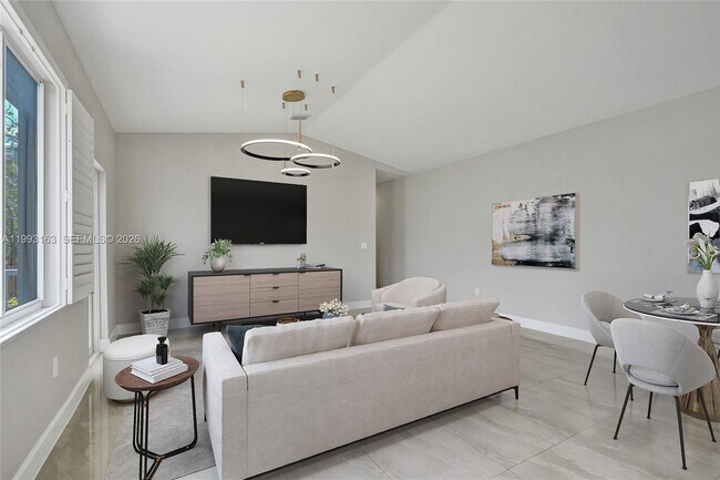 Building Photo - 62 NE 26th St