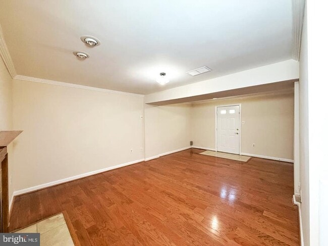 Building Photo - 15008 Cherrydale Dr