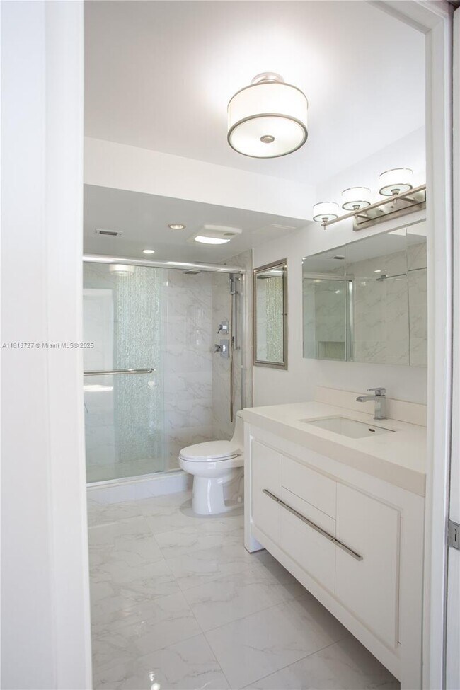 Building Photo - 2333 Brickell Ave