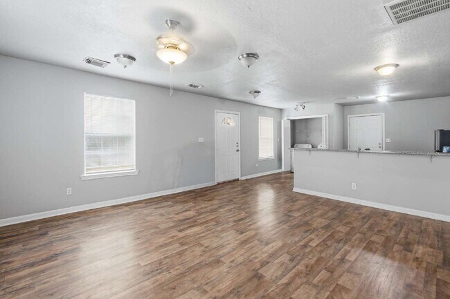 Building Photo - 4226 Coke St