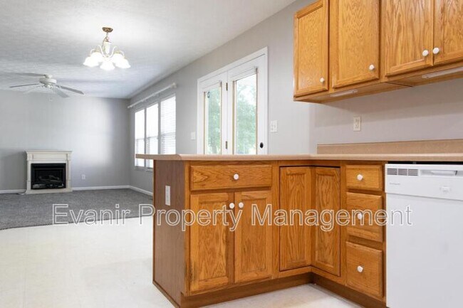 Building Photo - 1142 Deercreek Dr