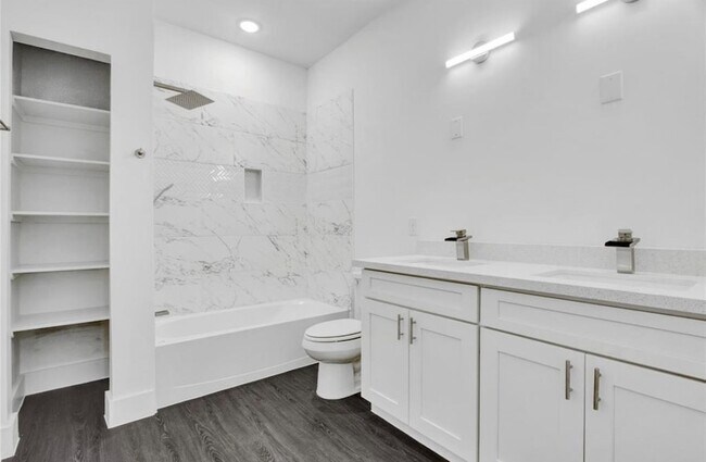 Building Photo - 4512 Brinkley St