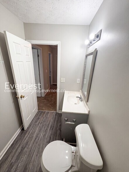 Building Photo - 7035 Setters Way