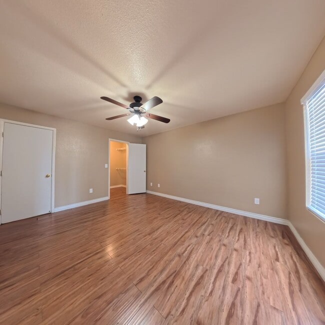 Building Photo - 8101 W Flamingo Rd