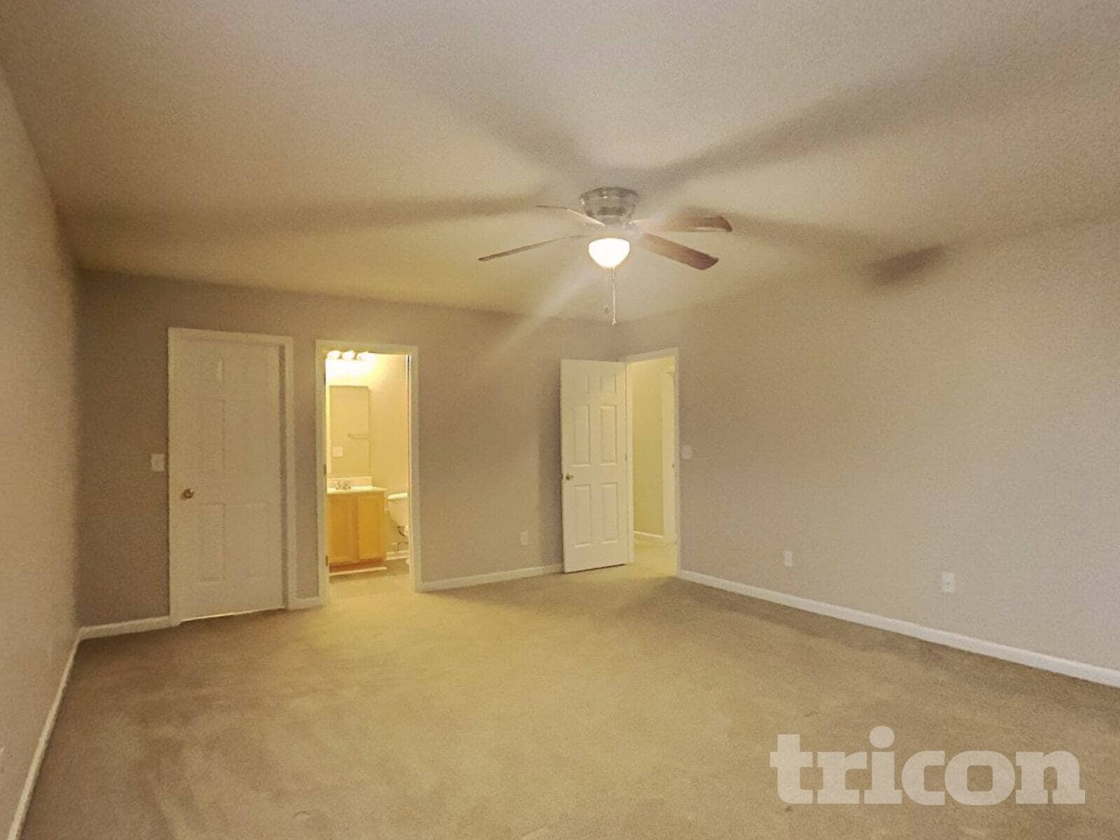 Building Photo - 314 E Waverly Pl Ct