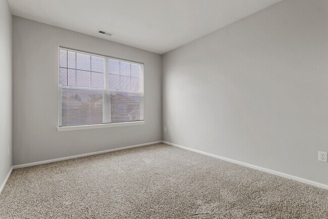 Building Photo - 4028 Kestrel Ct