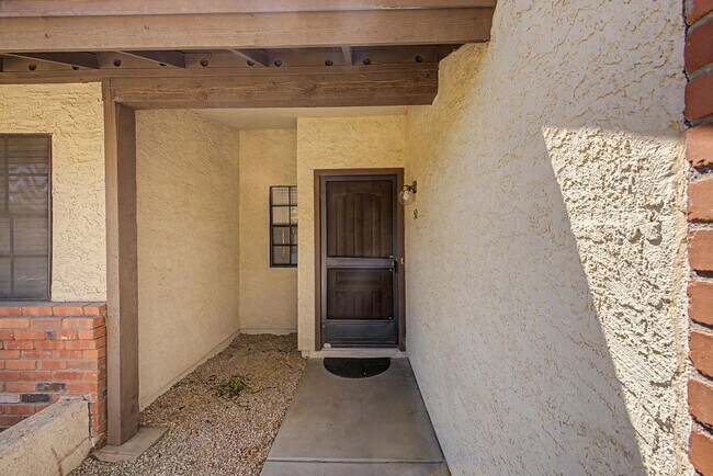 Building Photo - 170 E Guadalupe Rd