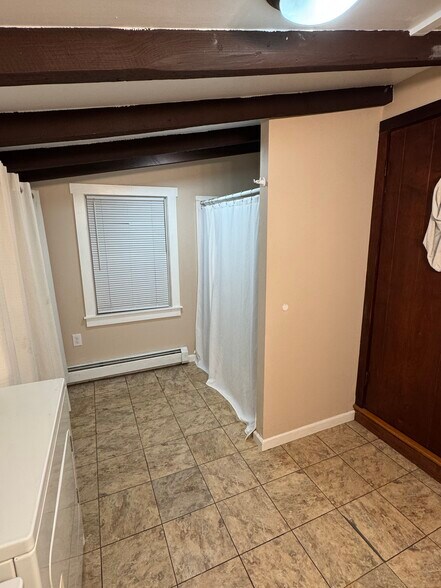 Bathroom - 31 Walling Rd