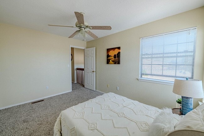 Building Photo - 7725 Pinewood Dr NW