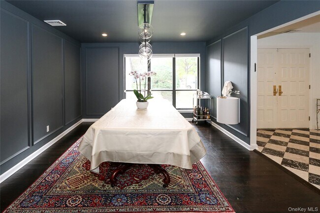 Building Photo - 35 Old Pond Rd